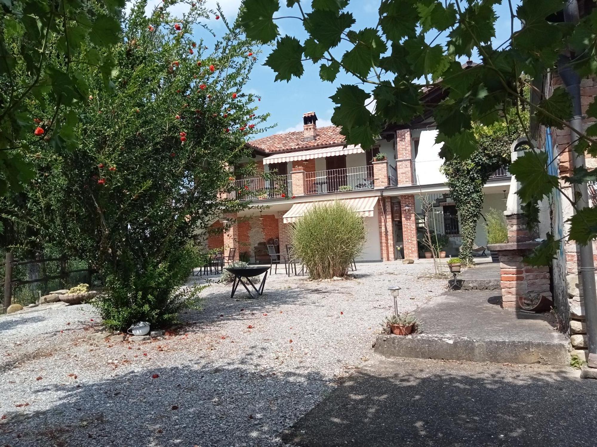Agriturismo Bric Di Gai Monforte D'Alba Phòng bức ảnh